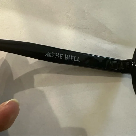 THE WELL Round Black Sunglasses “See No Evil” - Picture 6 of 6